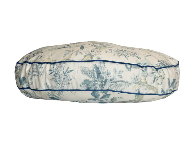 Toile 2024 dog bed